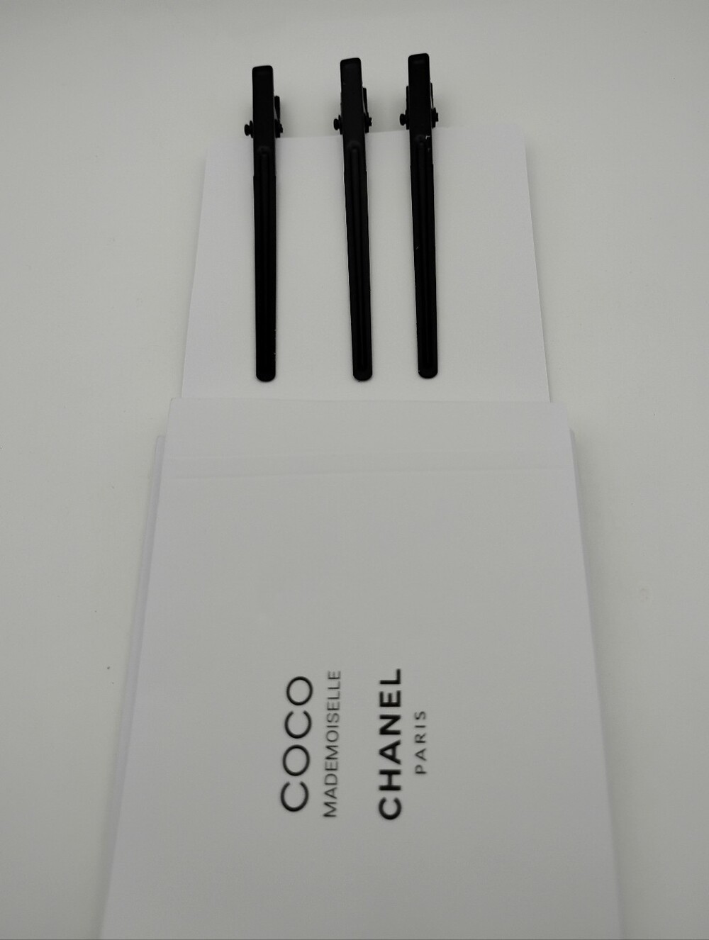 Chanel Black Logo Hair Clips - Set of 3 Brand New - Picture 7 of 7